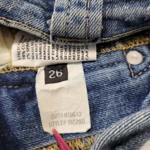 Hudson Jeans Size 26 W27" x L16" Capri Jeans Capris Distressed Blue Denim Pants - Picture 8 of 8